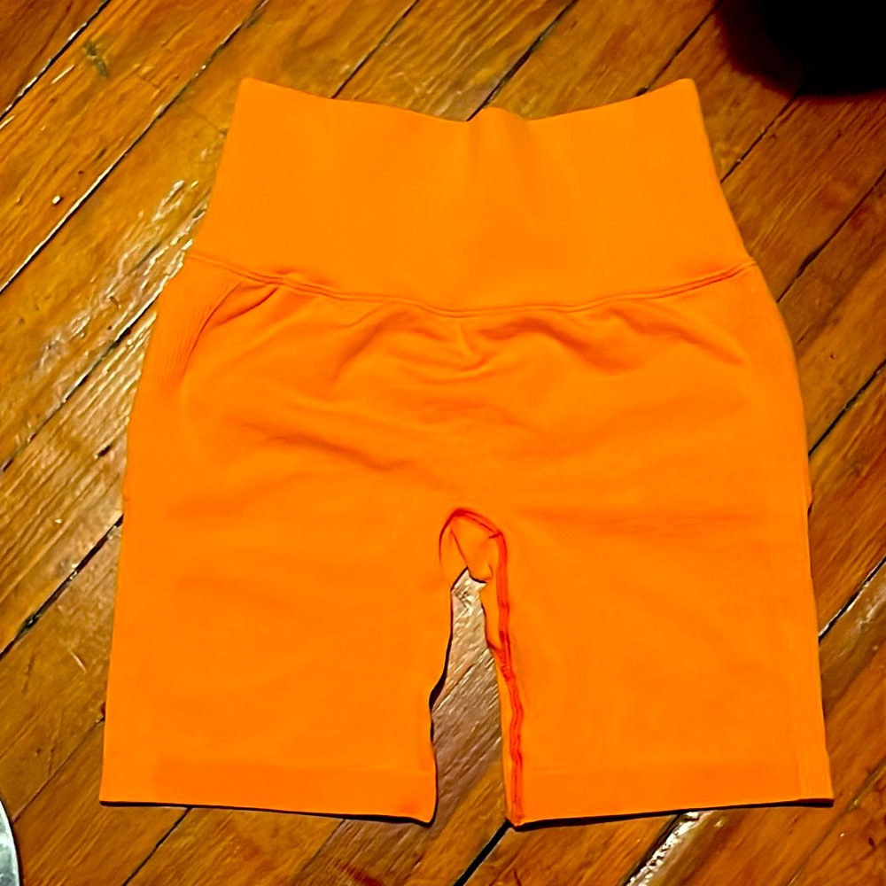Orange biker short